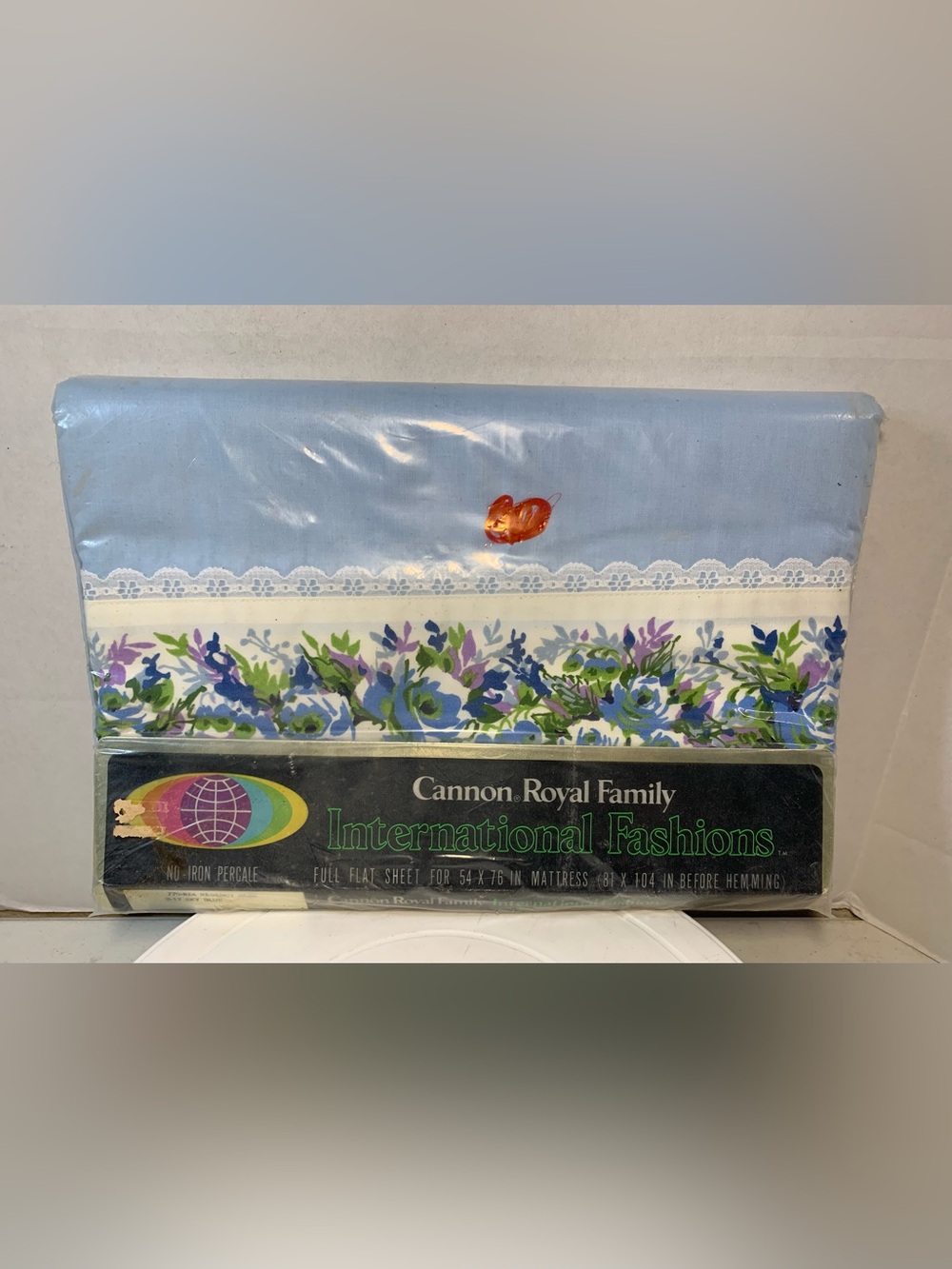 Cannon Royal Family International Fashions Blue Purple Flat Sheet.         3934U